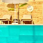 Διαμέρισμα Trousas With Private Pool *