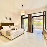 Διαμέρισμα Trousas With Private Pool Κασσιόπη