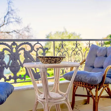 Trousas With Private Pool Apartamento