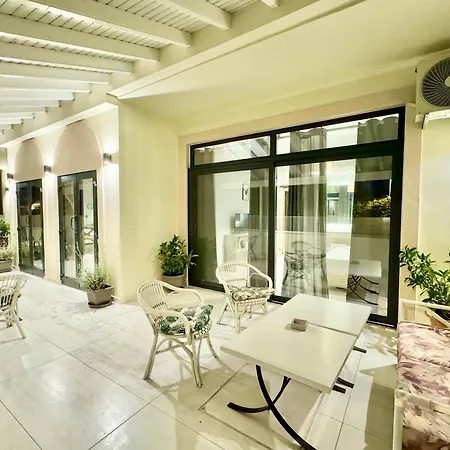 Trousas With Private Pool Apartamento
